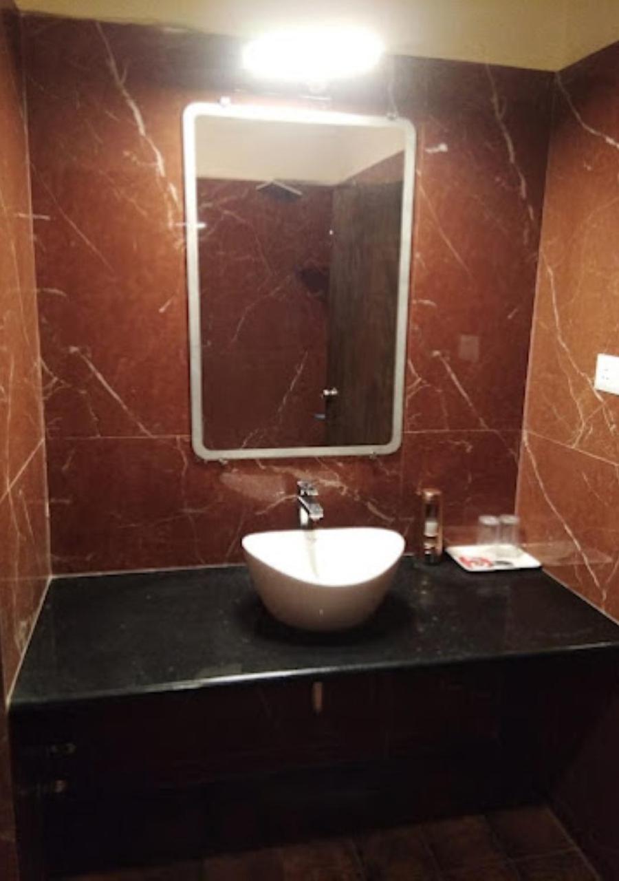Hotel Zion Inn فاراناسي المظهر الخارجي الصورة