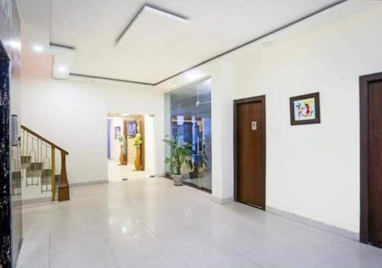 Hotel Zion Inn فاراناسي المظهر الخارجي الصورة