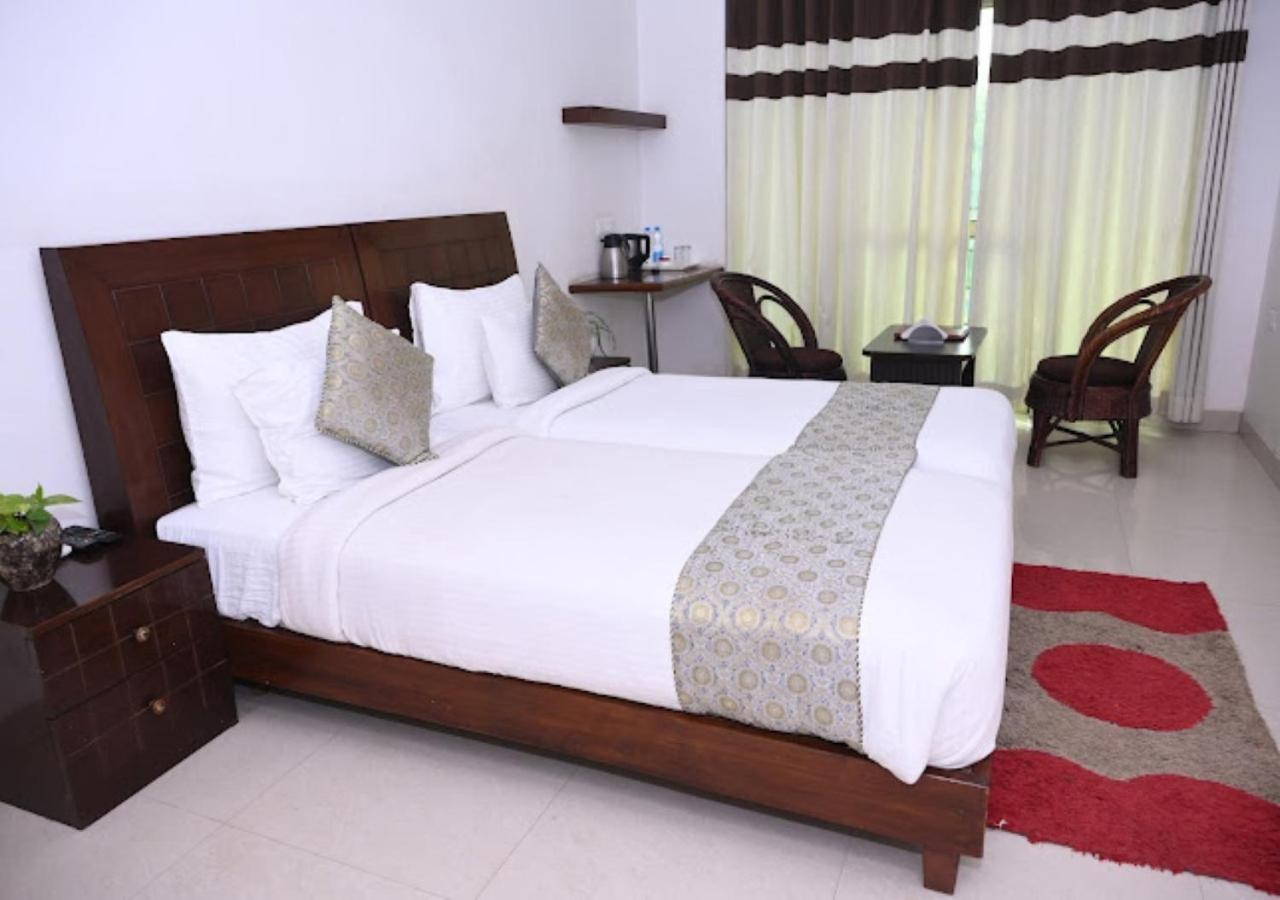 Hotel Zion Inn فاراناسي المظهر الخارجي الصورة